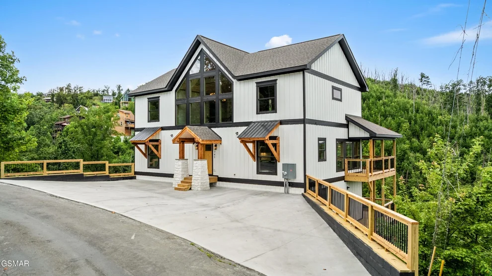 Unit for sale at 745 Pinecrest Drive, Gatlinburg, TN 37738