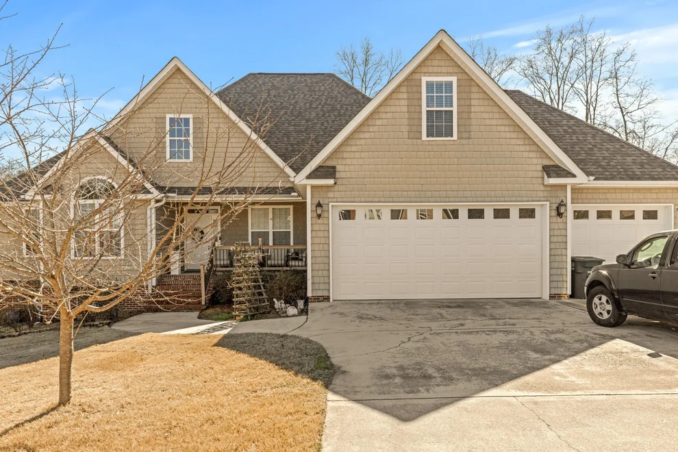 Unit for sale at 59 Honeysuckle Drive, Rock Spring, GA 30739