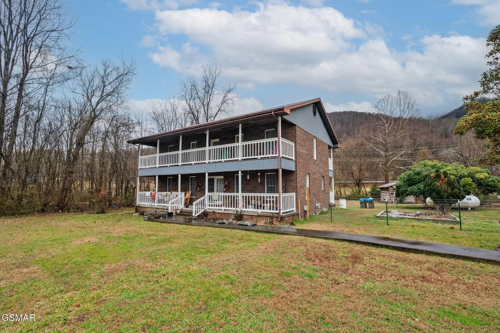 Unit for sale at 3888 Cosby Highway, Cosby, TN 37722
