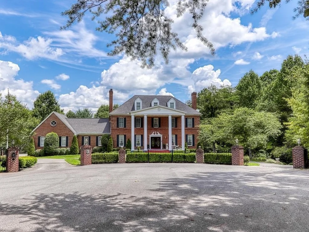 Unit for sale at 1534 Woodstock Drive, Sevierville, TN 37862