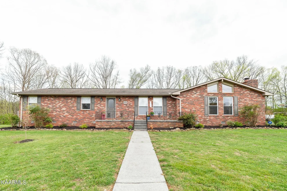 Unit for sale at 265 Foothills Drive, Seymour, TN 37865