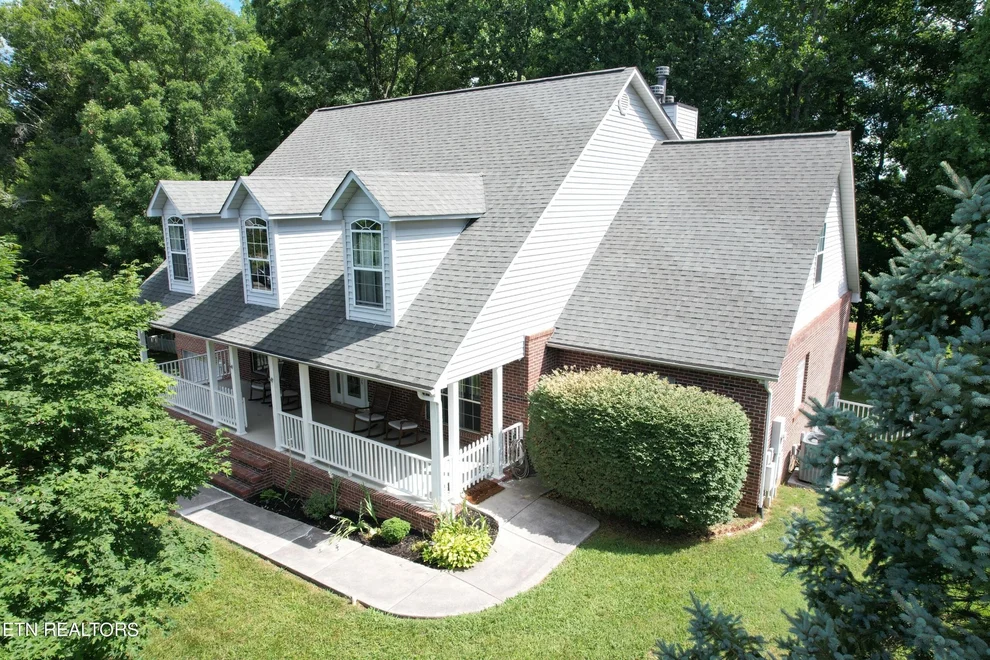 Unit for sale at 2502 Whisper Creek Drive, Friendsville, TN 37737
