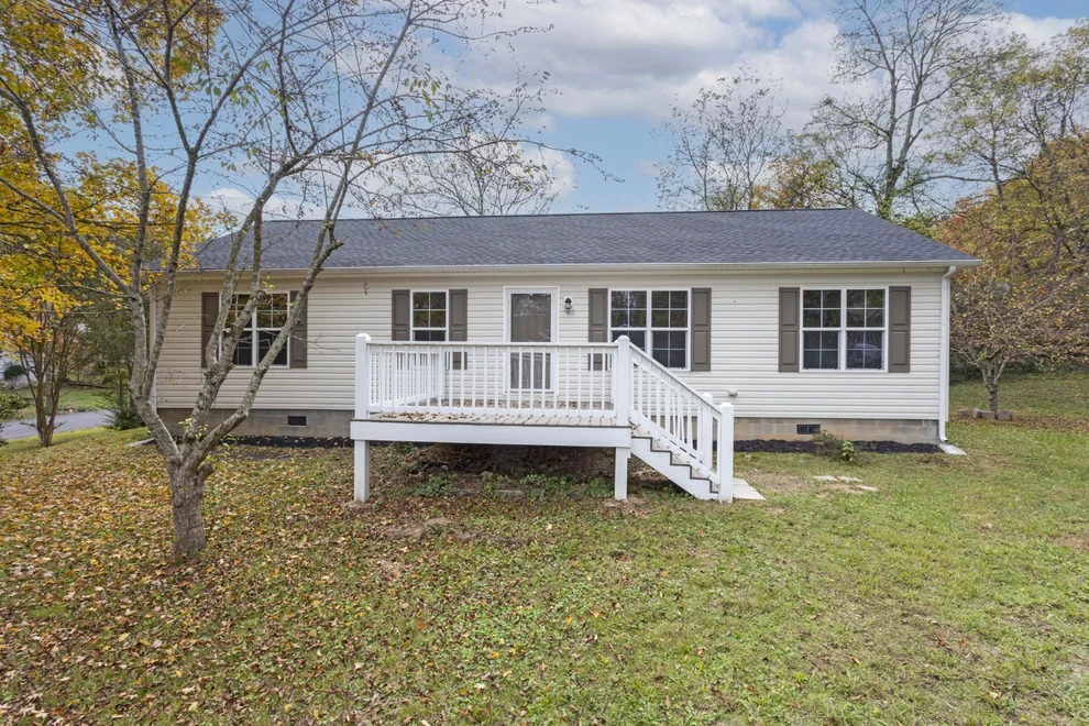 Unit for sale at 402 Wabash Street, Athens, TN 37303