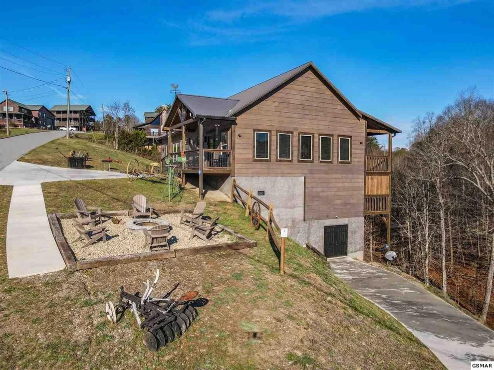 Unit for sale at 330 Oak Lake Drive, Sevierville, TN 37876