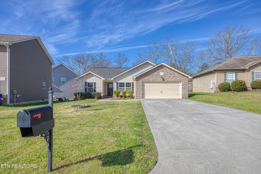 Unit for sale at 1924 Mahogany Wood Tr, Knoxville, TN 37920