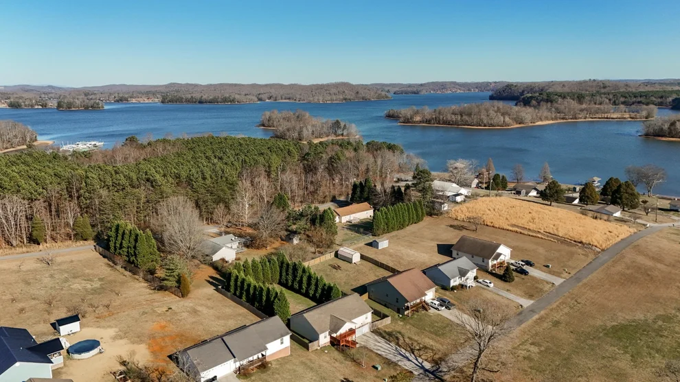 Unit for sale at 155 Dogwood Ln, Spring City, TN 37381
