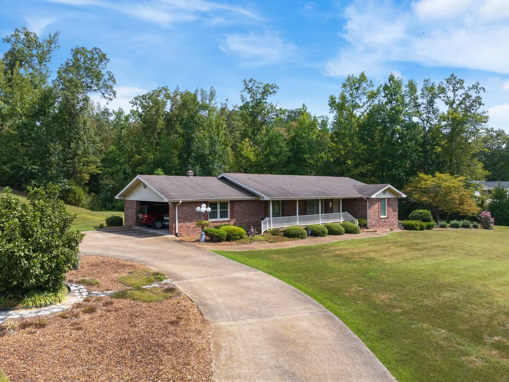 Unit for sale at 1907 Old Perryville Rd, Parsons, TN 38363