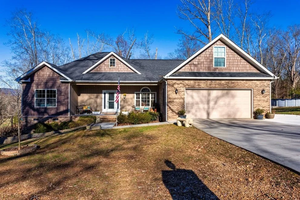 Unit for sale at 271 Mountain Shadow Drive, Evensville, TN 37332