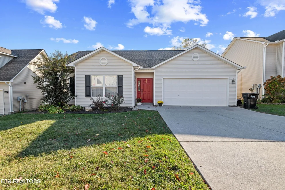 Unit for sale at 2028 Cartmill Drive, Powell, TN 37849