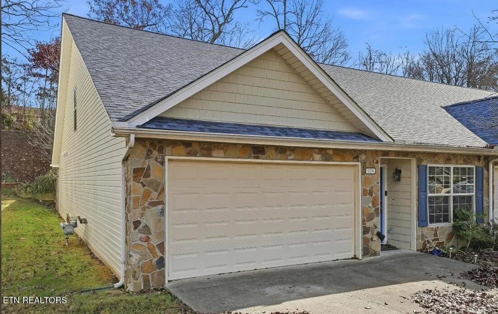 Unit for sale at 5274 Avery Woods Lane, Knoxville, TN 37921