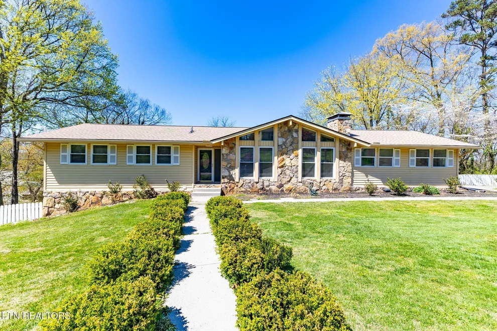 Unit for sale at 5413 Yosemite Tr, Knoxville, TN 37909