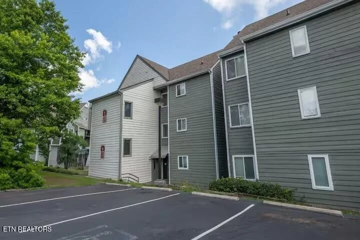 Unit for sale at 1260 Ski View Drive, Gatlinburg, TN 37738