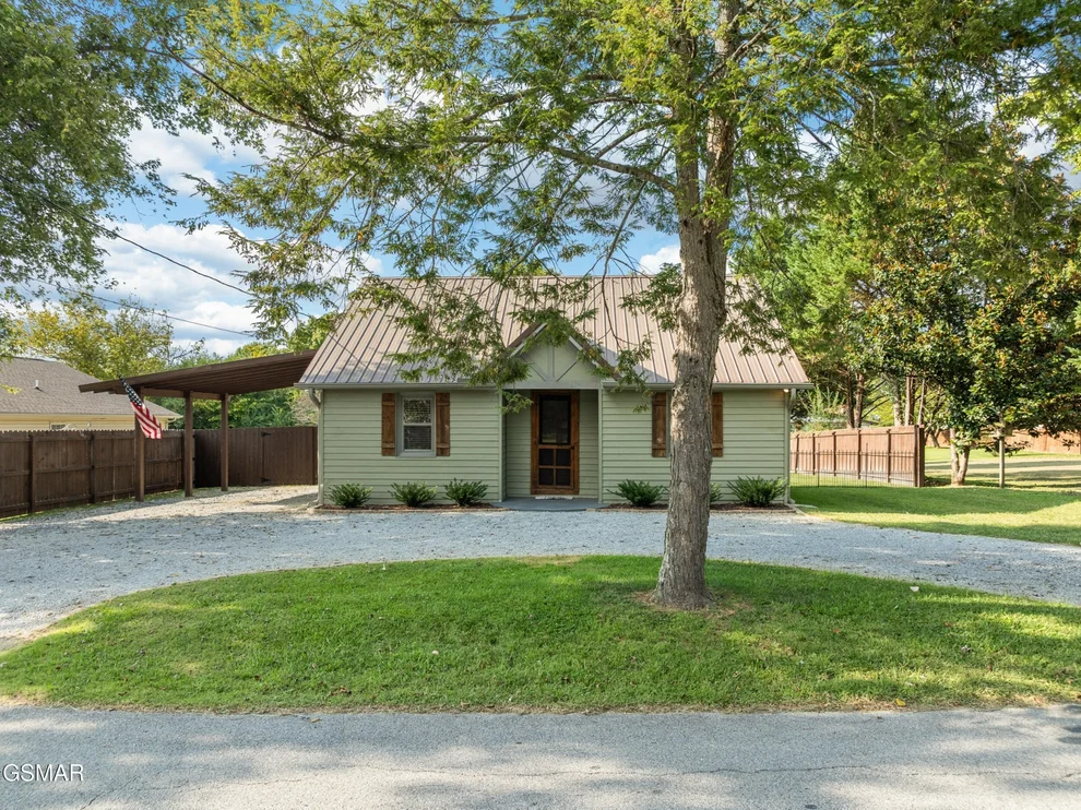 Unit for sale at 310 Two View Road, Pigeon Forge, TN 37863