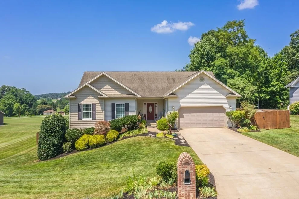 Unit for sale at 123 Owens Lane, Greeneville, TN 37745