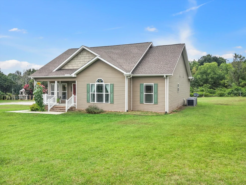 Unit for sale at 292 District Line Road, Trenton, GA 30752