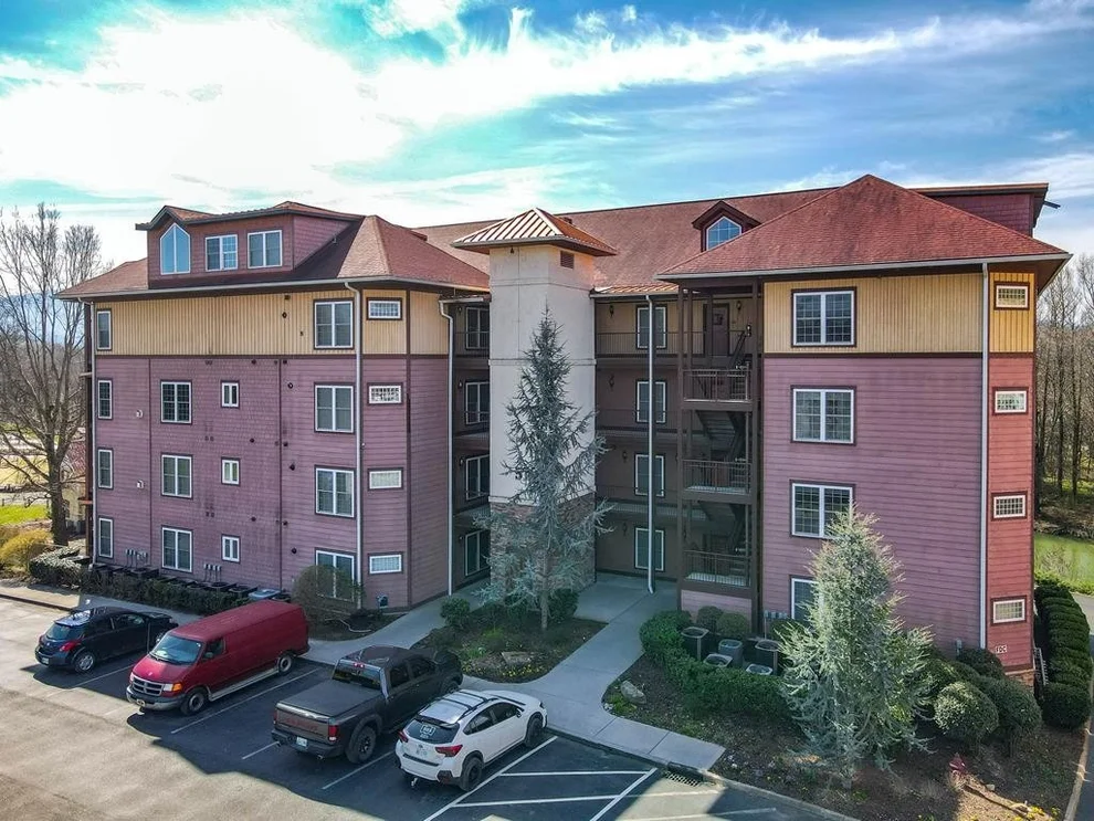 Unit for sale at 527 Riverplace Way, Sevierville, TN 37862