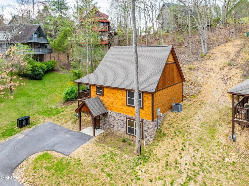 Unit for sale at 2708 Timber Way, Pigeon Forge, TN 37863