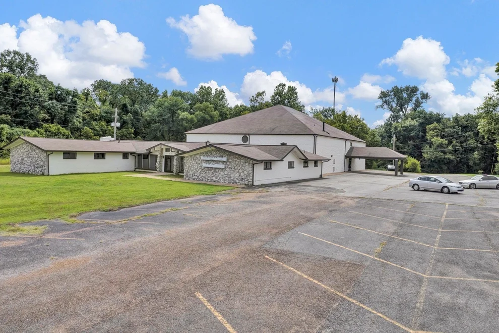 Unit for sale at 6368 US Hwy 51, Millington, TN 38053