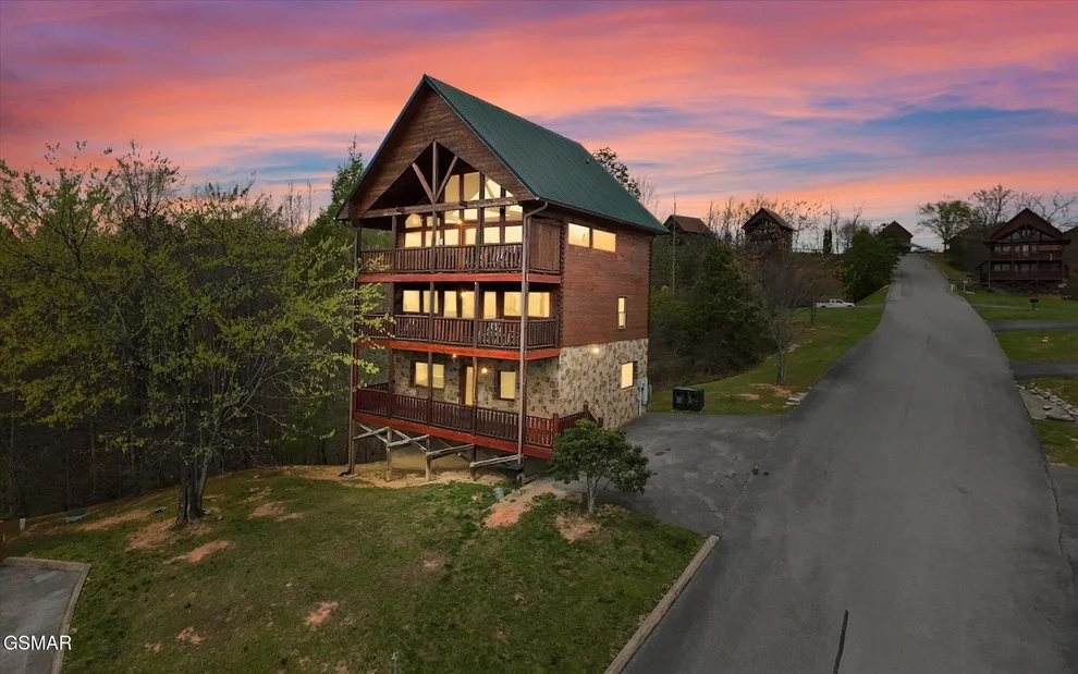 Unit for sale at 2305 Rand Road, Pigeon Forge, TN 37876