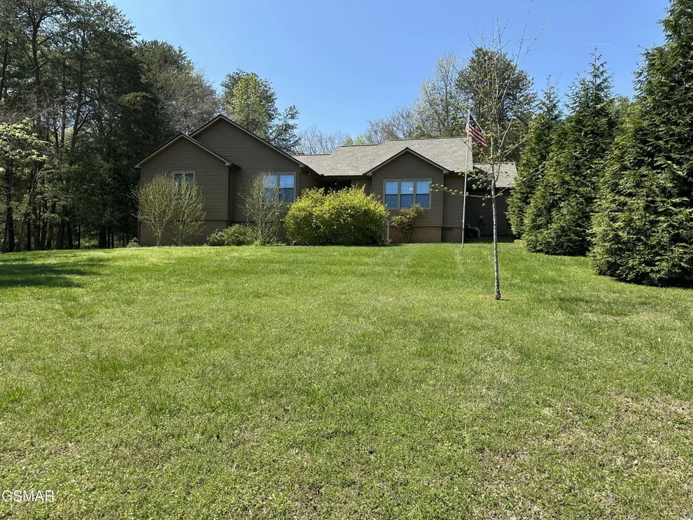 Unit for sale at 267 Back 9 Drive, Baneberry, TN 37890