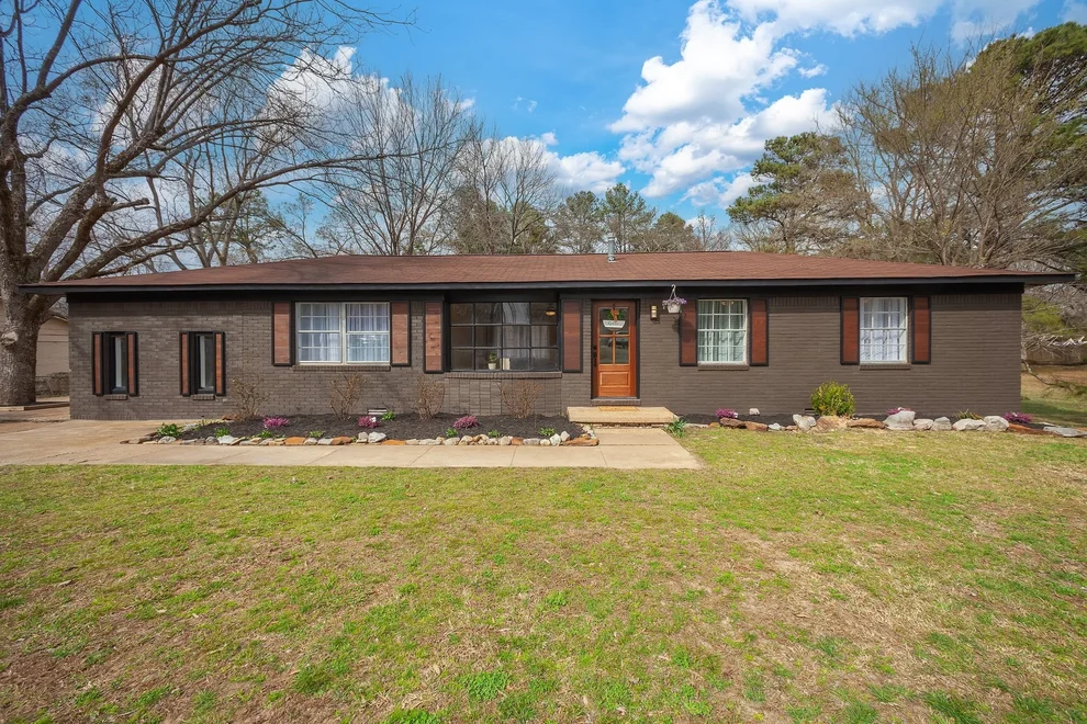 Unit for sale at 604 Mary Ann St, Humboldt, TN 38343