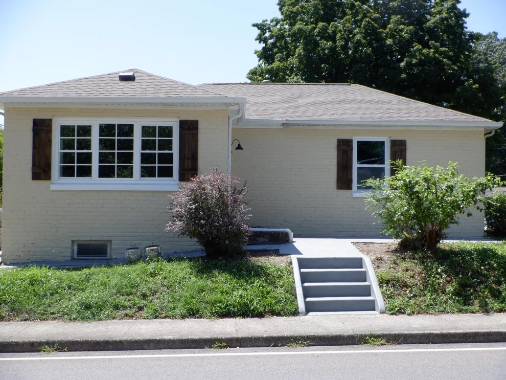 Unit for sale at 2328 Lawson Ave, Knoxville, TN 37917
