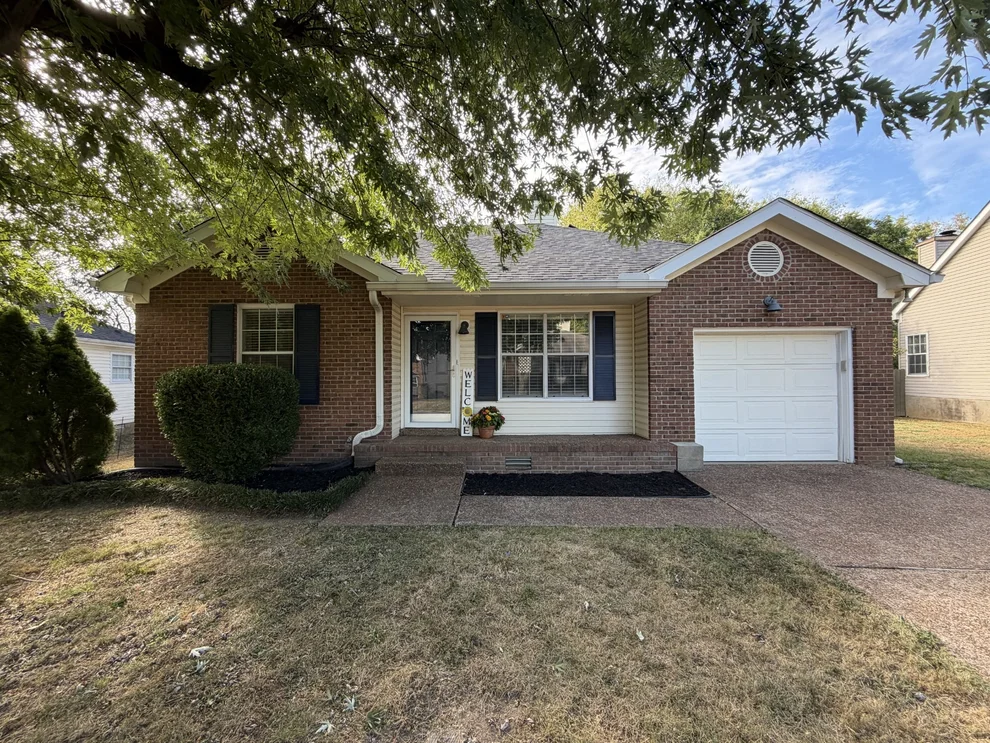 Unit for sale at 365 N Birchwood Dr, Hendersonville, TN 37075