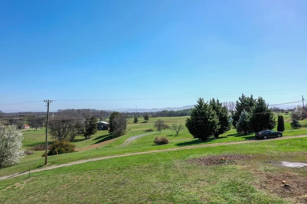 Unit for sale at 4 Sam Martin Road, Dandridge, TN 37725