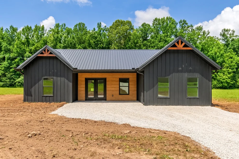 Unit for sale at 2757 Lick Creek Road, Linden, TN 37096
