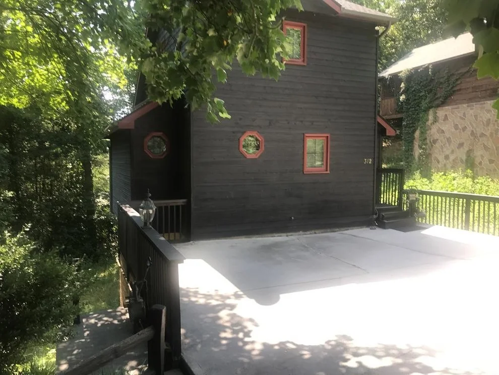 Unit for sale at 312 Village Way, Pigeon Forge, TN 37863