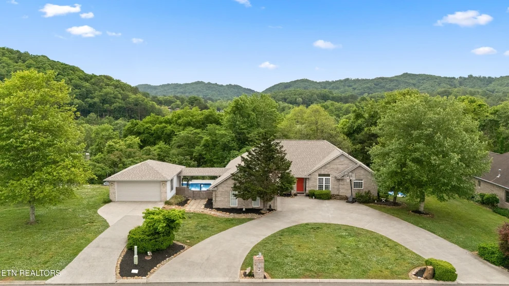 Unit for sale at 111 Tradewind St, Clinton, TN 37716