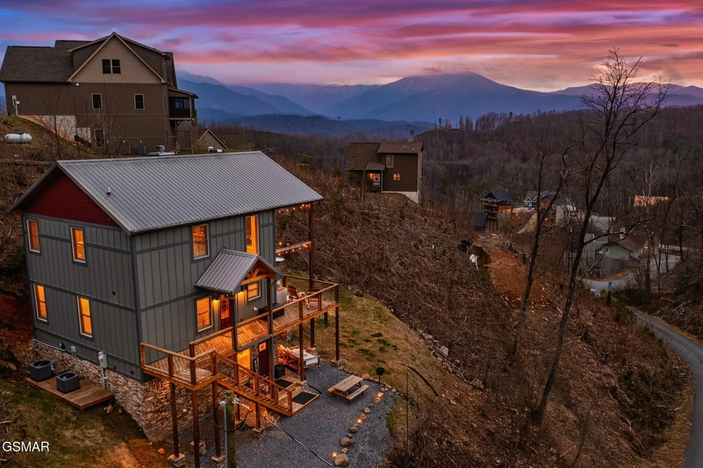 Unit for sale at 912 Aspen Lane, Gatlinburg, TN 37738