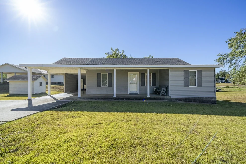 Unit for sale at 122 CANBY CIR, Savannah, TN 38372