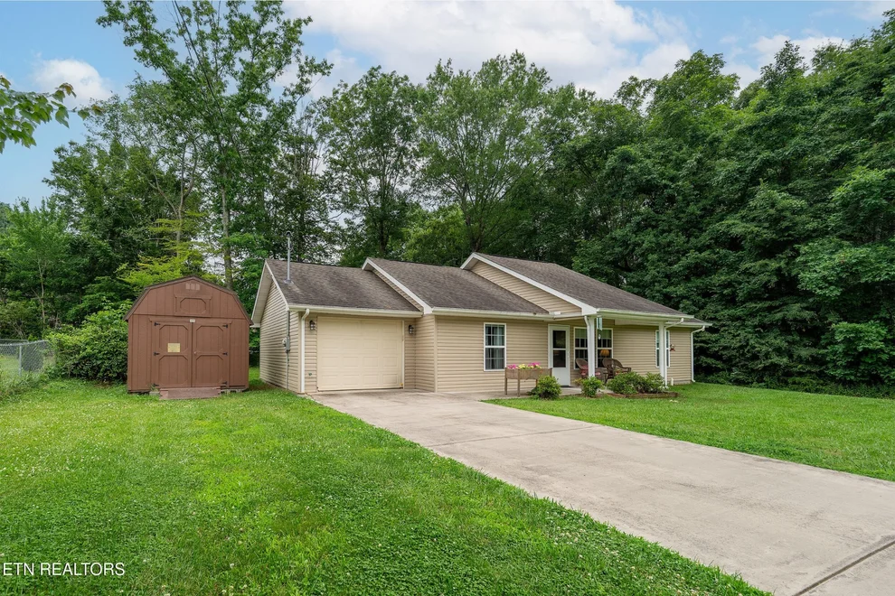 Unit for sale at 534 SHELLBARK Rd, Newport, TN 37821