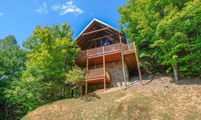 Unit for sale at 611 Cub Path Way, Gatlinburg, TN 37738