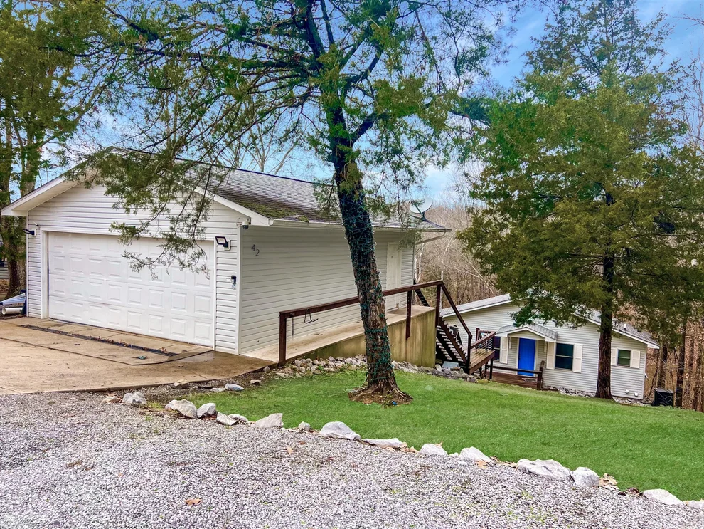 Unit for sale at 42 Ellenwood Dr, Cadiz, KY 42211