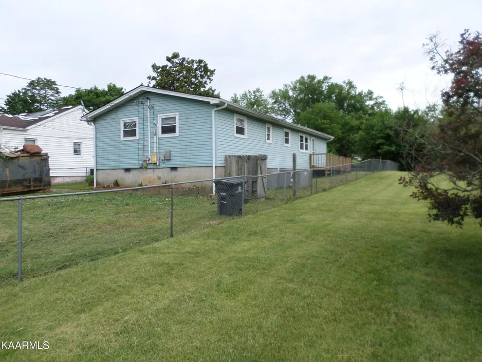 Unit for sale at 2512 Seymour Ave, Knoxville, TN 37917