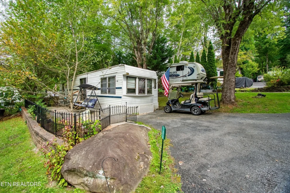 Unit for sale at 4229 E Parkway, Gatlinburg, TN 37738