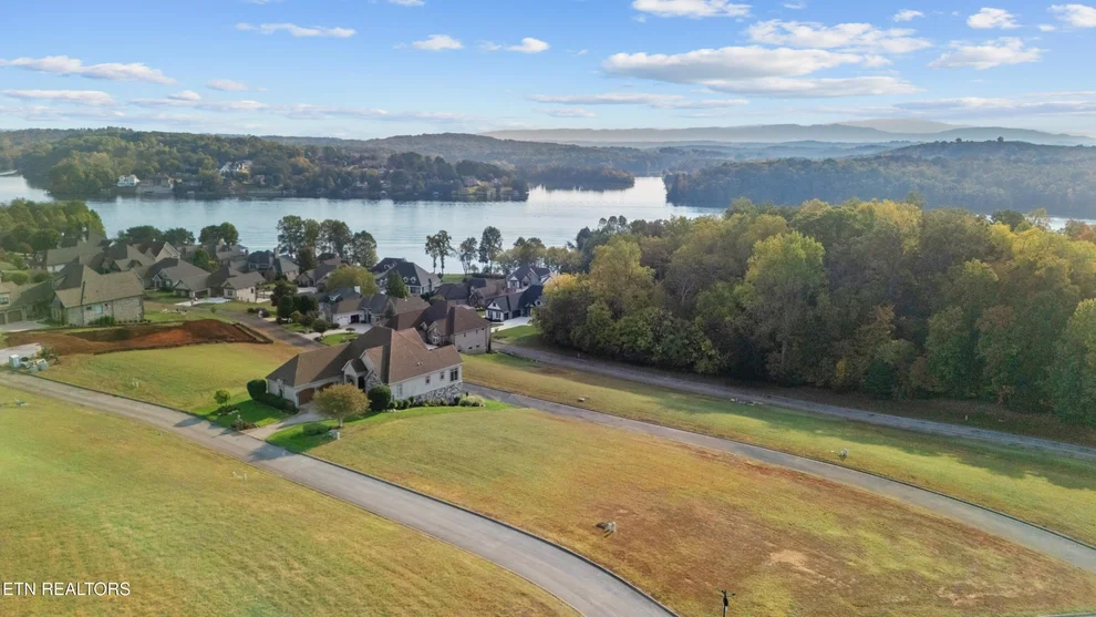Unit for sale at 220 Grandville Court, Vonore, TN 37885