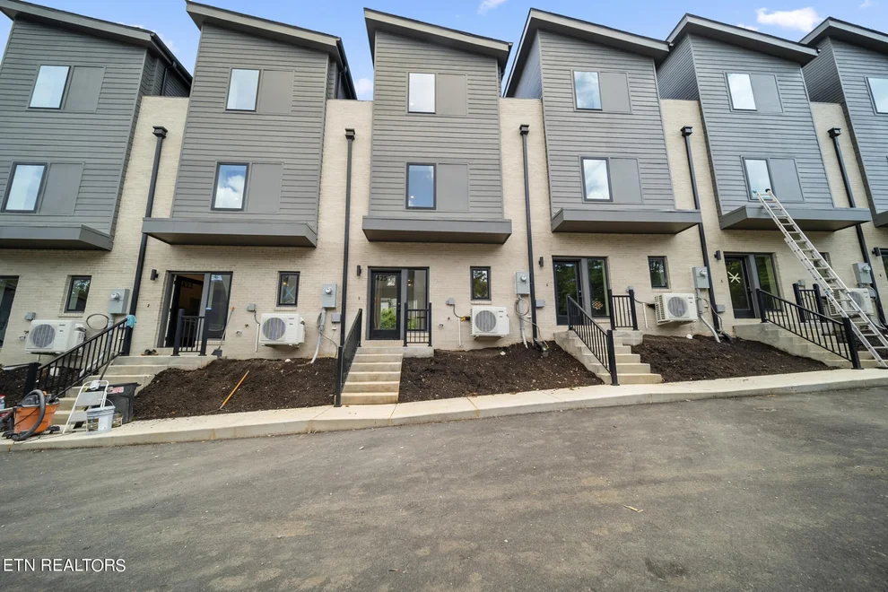 Unit for sale at 425 Saint Paul St, Knoxville, TN 37920