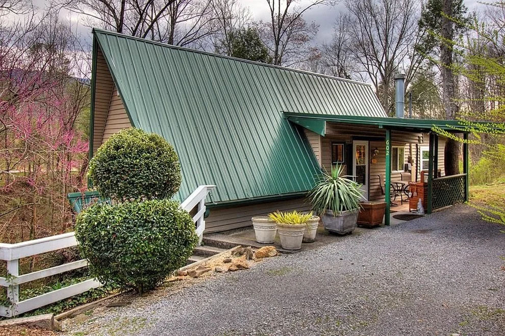 Unit for sale at 602 Ridge Road, Gatlinburg, TN 37738