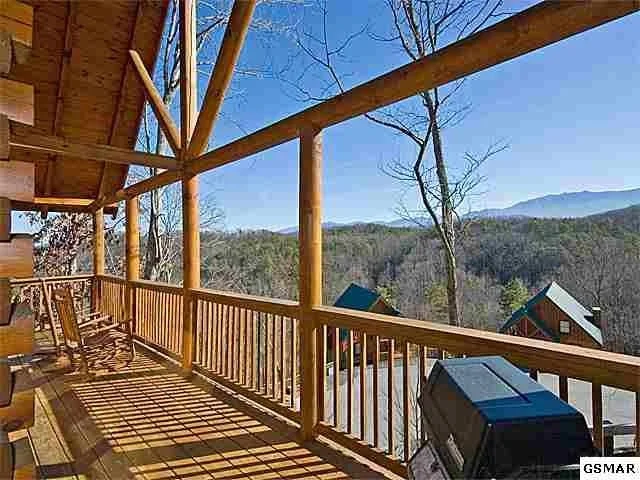 Photo of 702 Ridgewood Way, Pigeon Forge, TN 37863