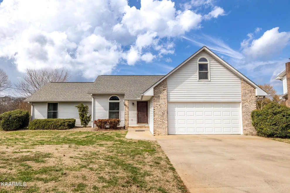 Unit for sale at 3327 Melanie Drive, Maryville, TN 37804