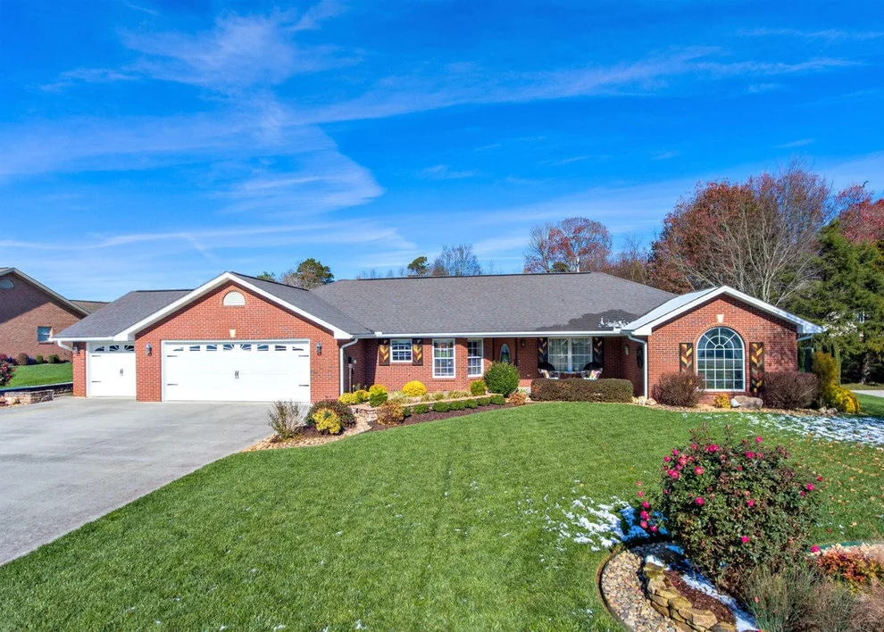 Unit for sale at 1012 Southwind Circle Drive, Dandridge, TN 37725