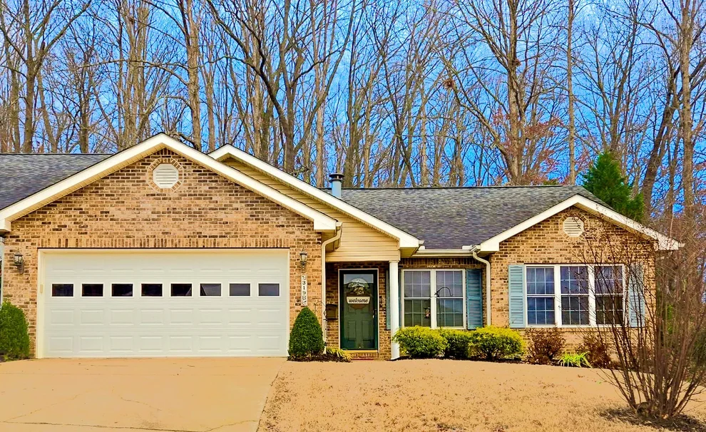 Unit for sale at 319B Paris Harbor Dr, Paris, TN 38242