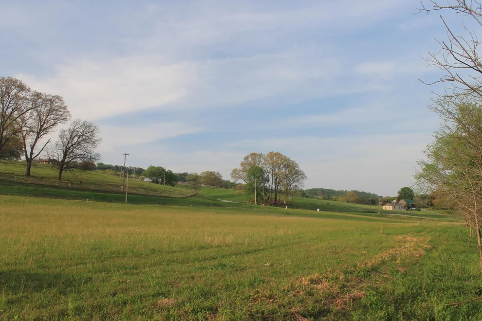 Unit for sale at 6 Roddy Branch Rd, Rockford, TN 37853