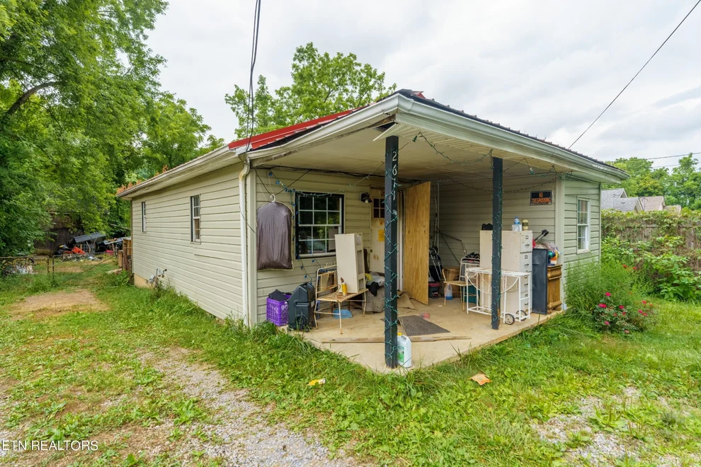 Unit for sale at 2611 Watauga Rd, Johnson City, TN 37601