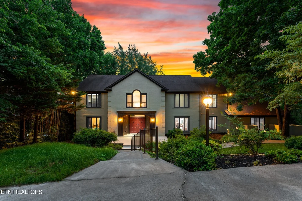 Unit for sale at 11120 Crown Point Drive, Knoxville, TN 37934