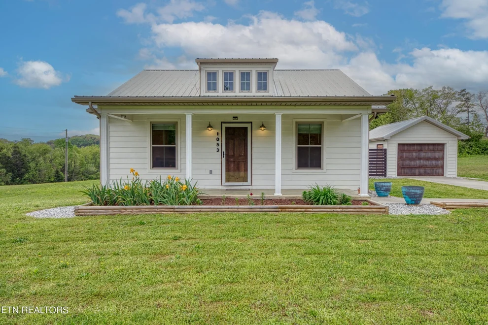 Unit for sale at 1053 Old Newport Hwy, Dandridge, TN 37725