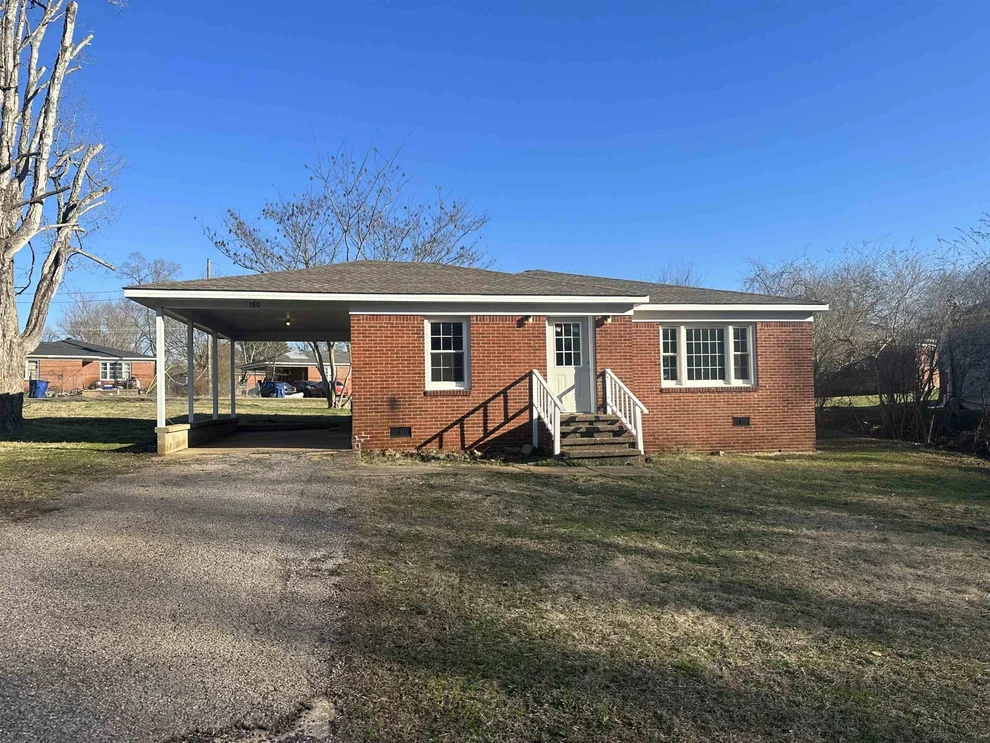 Unit for sale at 180 Hardin RD, Savannah, TN 38372